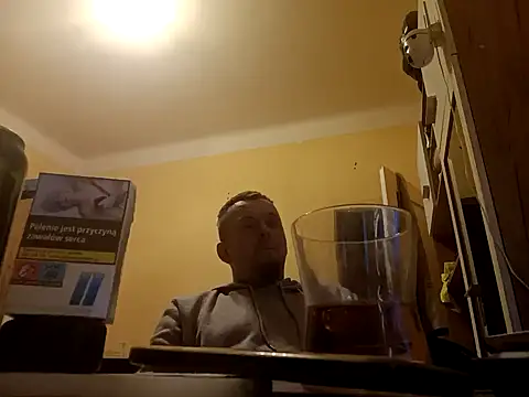 Snapshot of MrWhitePL chatting on 13, 2, 2025 MrWhitePL online show from 13, 2, 2025