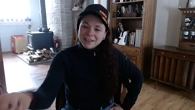 MarcyJones online show from 6, 2, 2025