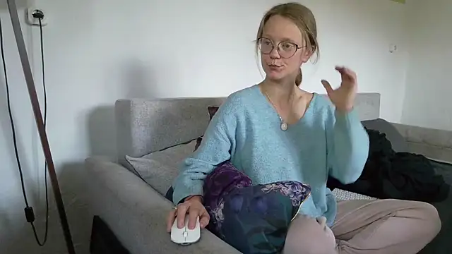 little-leni online show from 28, 4, 2026