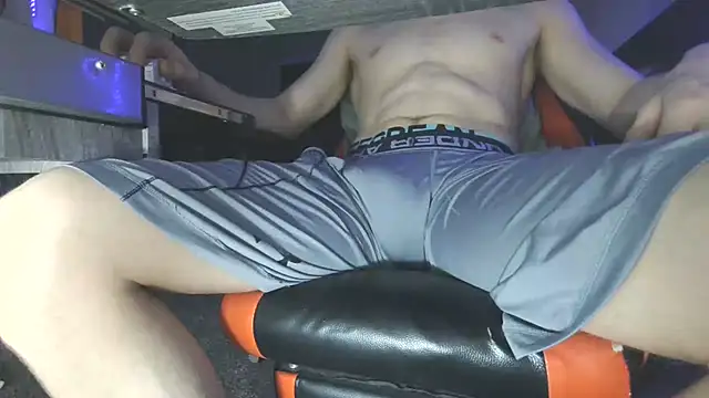 Dick and muscles online show from 6, 3, 2025