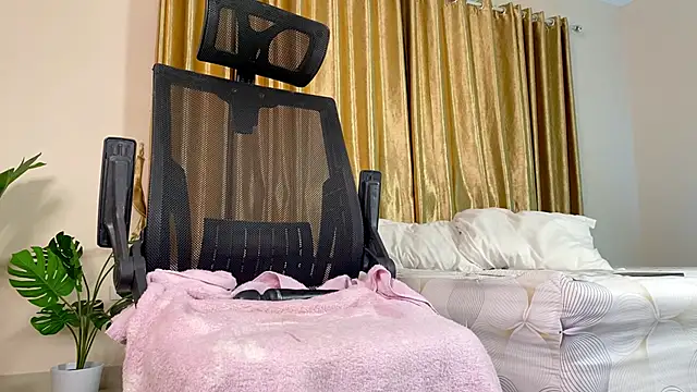 KatnessHot online show from 4, 1, 2025