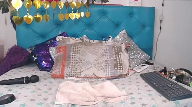 SARAWILLS online show from 4, 2, 2025