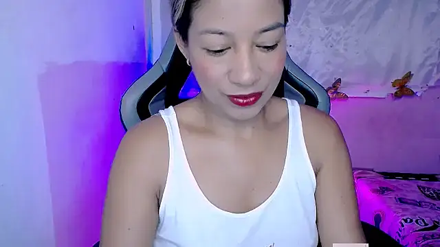 ninatiny online show from 24, 10, 2025