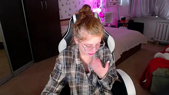 Kira honeyy online show from 30, 4, 2026