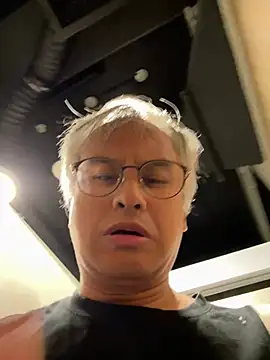 Snapshot of knobhead2020 chatting on 15, 7, 2026 knobhead2020 online show from 15, 7, 2026