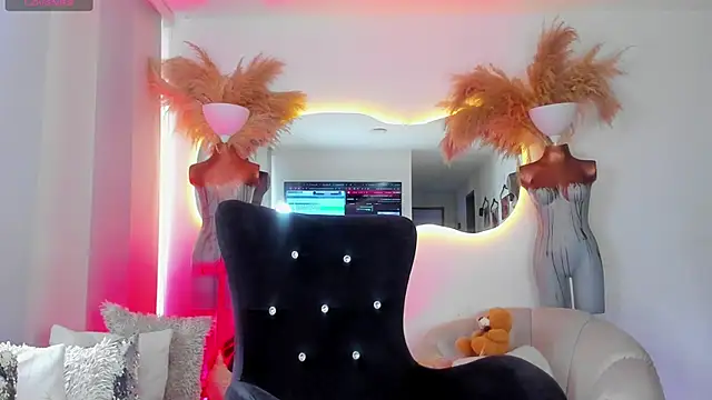 Angel Peach online show from 3, 10, 2025