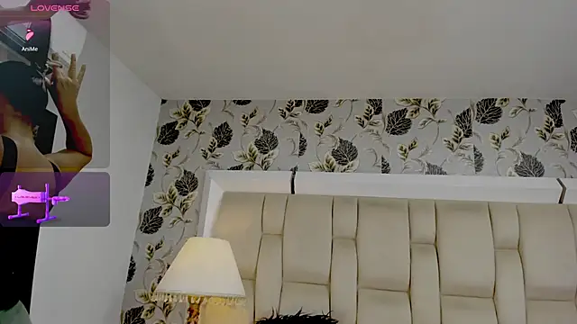 zarahdivousi online show from 15, 2, 2025