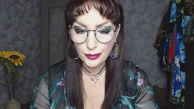Snapshot of Aziza1 chatting on 7, 7, 2026 Aziza1 online show from 7, 7, 2026