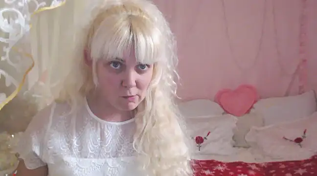 SunnySylvia online show from 5, 1, 2025