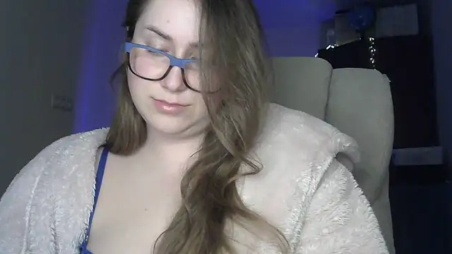 Snapshot of SeasonalSomeone chatting on 29, 4, 2026 SeasonalSomeone online show from 29, 4, 2026