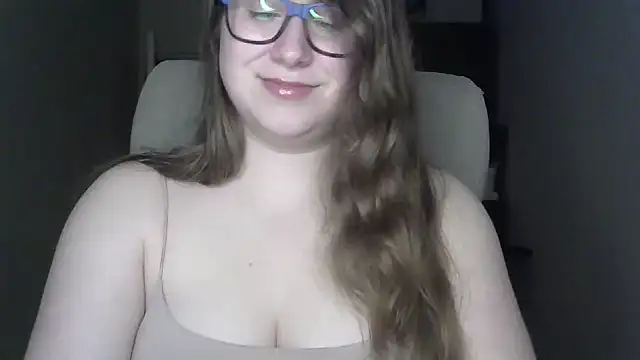 Snapshot of SeasonalSomeone chatting on 14, 6, 2026 SeasonalSomeone online show from 14, 6, 2026
