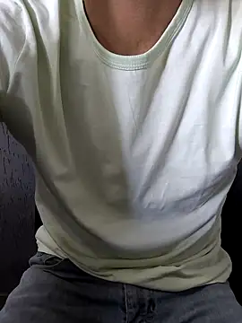 Snapshot of Leo_Big chatting on 29, 4, 2026 Leo Big online show from 29, 4, 2026