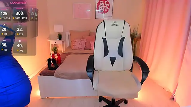 Snapshot of HelenaRegal chatting on 28, 11, 2025 HelenaRegal online show from 28, 11, 2025