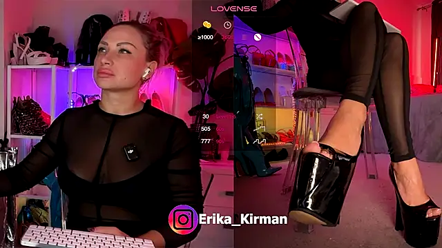 Snapshot of Erika_Kirman chatting on 26, 10, 2025 Erika Kirman online show from 26, 10, 2025