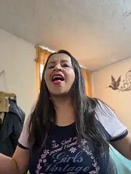 latinfemale online show from 7, 4, 2026