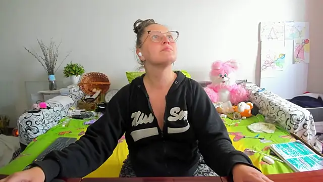 IamYourNarcotic online show from 21, 4, 2026