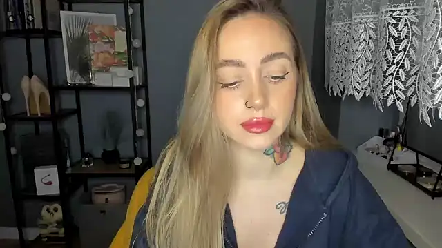 sexyCoralie online show from 10, 12, 2024