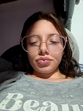 Snapshot of linda-schmidt chatting on 30, 5, 2026 linda-schmidt online show from 30, 5, 2026