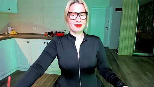 HotTiffani online show from 27, 9, 2025