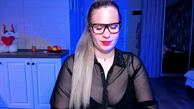 HotTiffani online show from 28, 11, 2025