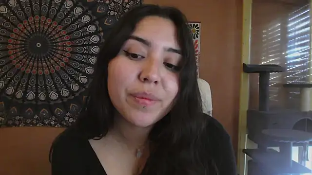 Snapshot of IntimateTales chatting on 10, 12, 2024 IntimateTales online show from 10, 12, 2024