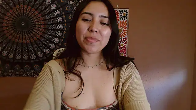 Snapshot of IntimateTales chatting on 19, 1, 2025 IntimateTales online show from 19, 1, 2025