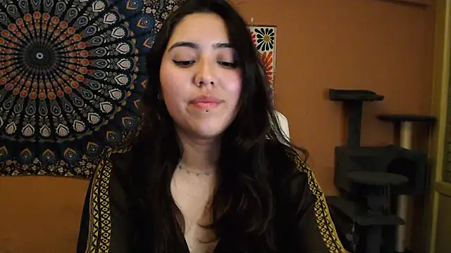 Snapshot of IntimateTales chatting on 8, 2, 2025 IntimateTales online show from 8, 2, 2025