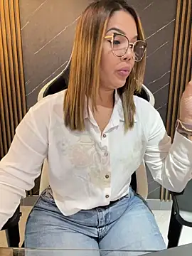 Snapshot of KellyBrooklyn_ chatting on 22, 12, 2025 KellyBrooklyn online show from 22, 12, 2025