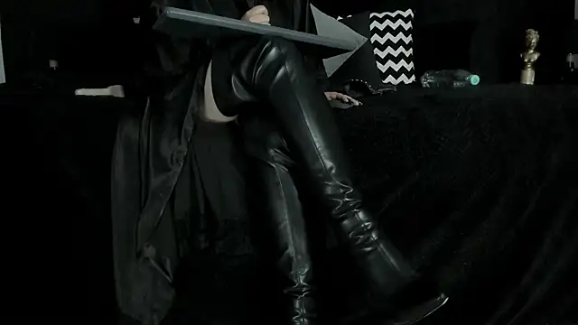  Jade 16 online show from 18, 2, 2025