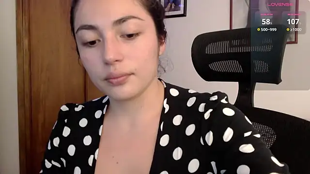 Honey Aynur20 online show from 3, 10, 2025