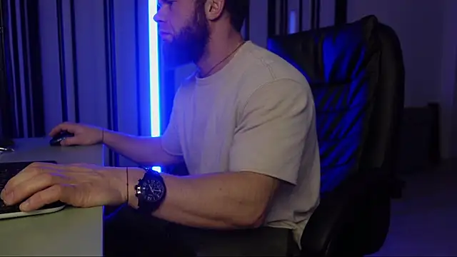 Snapshot of Tommy_Burnz chatting on 10, 1, 2025 Tommy Burnz online show from 10, 1, 2025