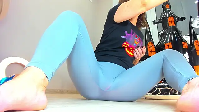 Girl Squirts online show from 25, 10, 2025