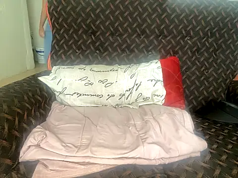 Snapshot of Wonderfulrose chatting on 3, 10, 2025 Wonderfulrose online show from 3, 10, 2025