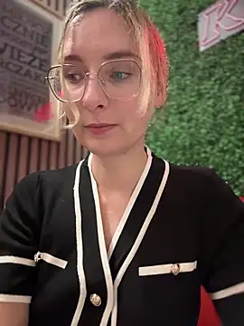 The Snowwhitee online show from 13, 3, 2025