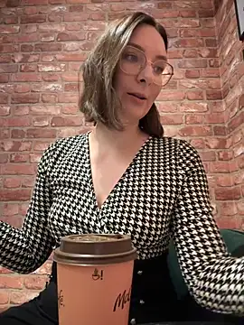 The Snowwhitee online show from 2, 10, 2025