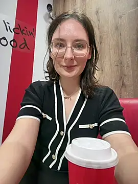 Snapshot of The_Snowwhitee chatting on 1, 5, 2026 The Snowwhitee online show from 1, 5, 2026