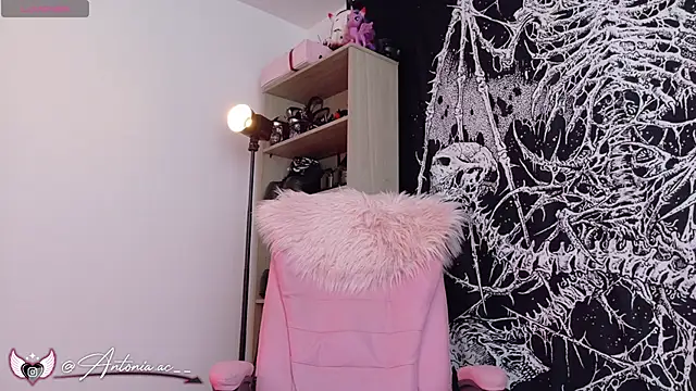 antoniaacxx online show from 1, 4, 2026