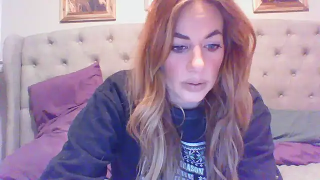 Snapshot of Rhodesxox chatting on 8, 1, 2025 Rhodesxox online show from 8, 1, 2025