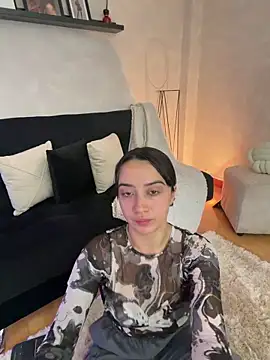 EmmyEvans1 online show from 2, 4, 2026