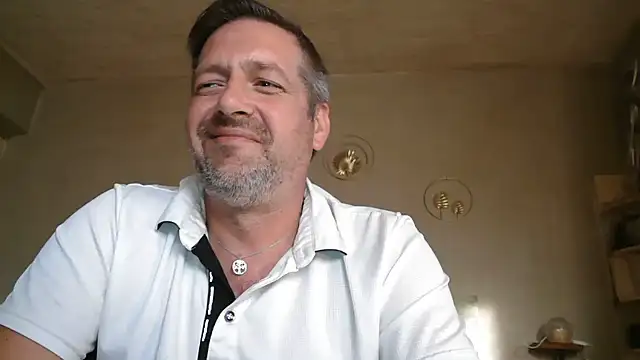 Snapshot of matrikes1 chatting on 3, 6, 2026 matrikes1 online show from 3, 6, 2026