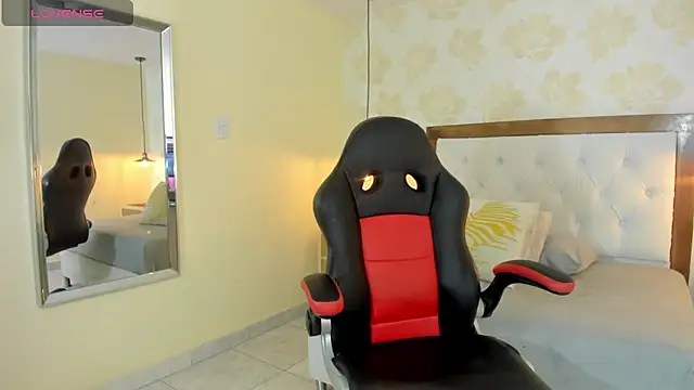 Snapshot of clarisKlein chatting on 7, 2, 2026 clarisKlein online show from 7, 2, 2026