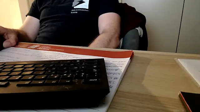 Snapshot of mrbigballs chatting on 10, 5, 2026 mrbigballs online show from 10, 5, 2026