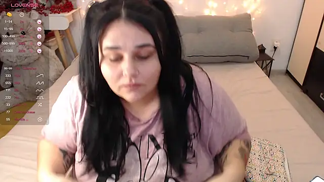 naughtykiss online show from 18, 12, 2024