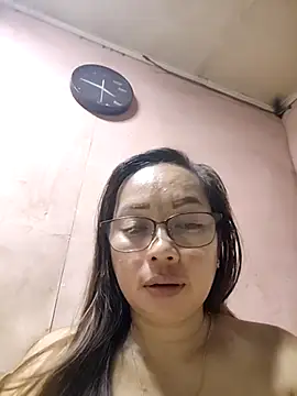 Snapshot of asianwet4u chatting on 5, 3, 2026 asianwet4u online show from 5, 3, 2026