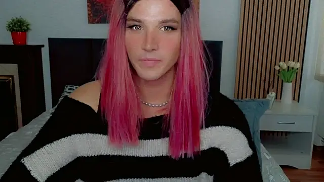 Snapshot of HelenSpellman chatting on 25, 6, 2026 HelenSpellman online show from 25, 6, 2026