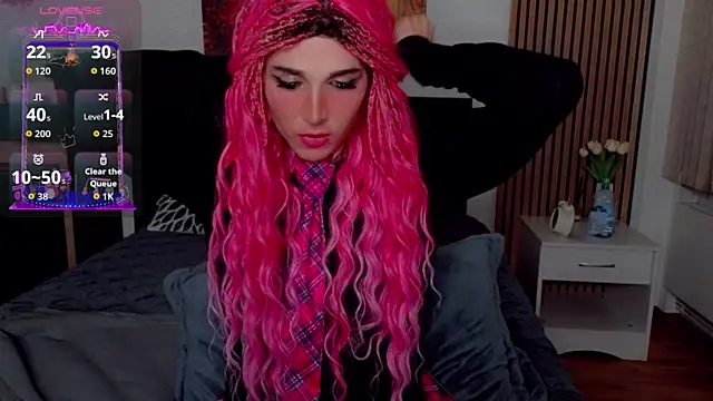 Snapshot of HelenSpellman chatting on 15, 7, 2026 HelenSpellman online show from 15, 7, 2026