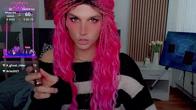Snapshot of HelenSpellman chatting on 20, 7, 2026 HelenSpellman online show from 20, 7, 2026