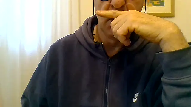 Snapshot of ANONIMO7735 chatting on 3, 5, 2026 ANONIMO7735 online show from 3, 5, 2026