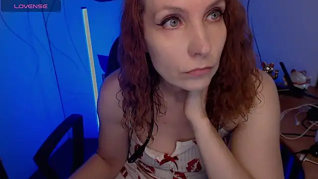 JohansonKatie online show from 17, 9, 2025