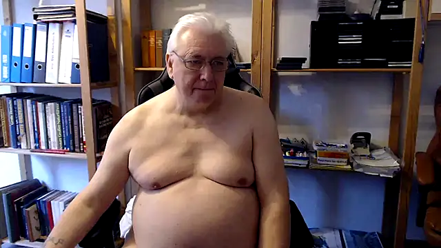 SchwanzhureXXL online show from 10, 2, 2025